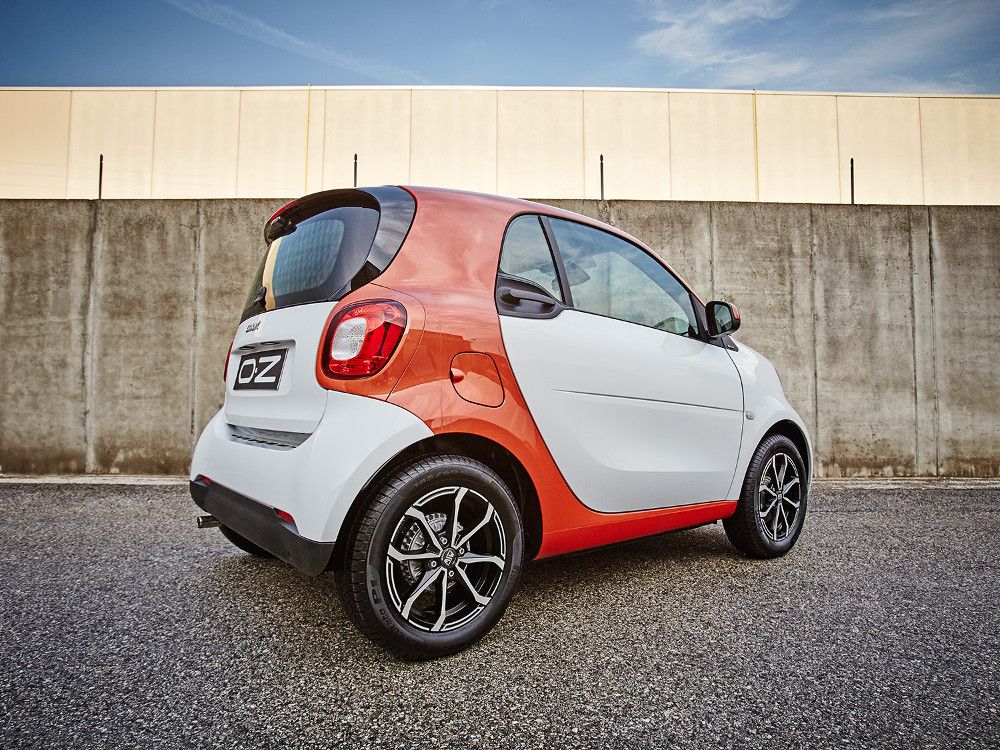 Автомобиль микро. Smart Fortwo Micro. Oz Racing x2 Smart Fortwo. Диски Smart Fortwo 451 oz Racing. Micro авто.